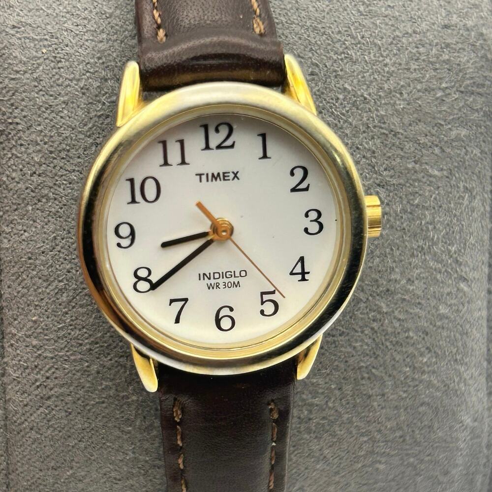 Timex Women’s Easy Reader Gold-tone Quartz Watch Working New Battery